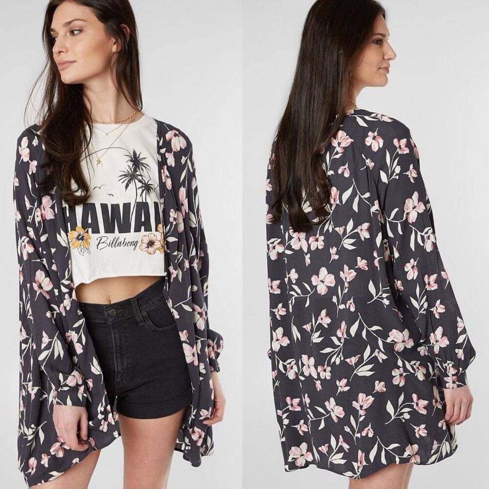 NWT Billabong Salty Shoreline Kimono‎ S/M